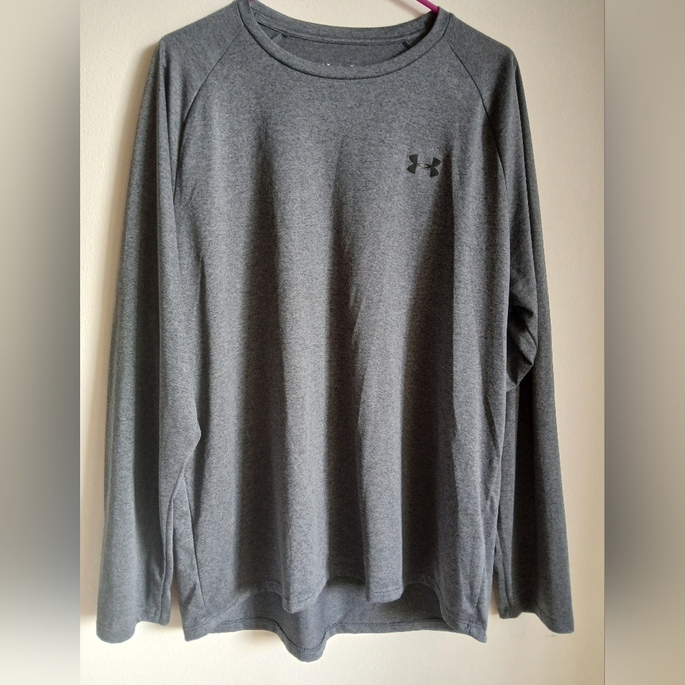 Under Armour Men's  Size XL Charcoal Long Sleeve Tee Heatgear Loose fit